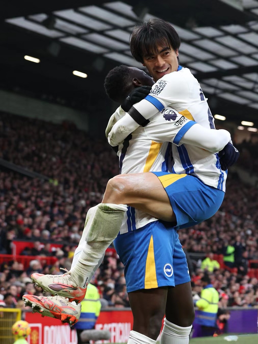 阿扎伦卡关键节点出色防守，曼联带队取胜！